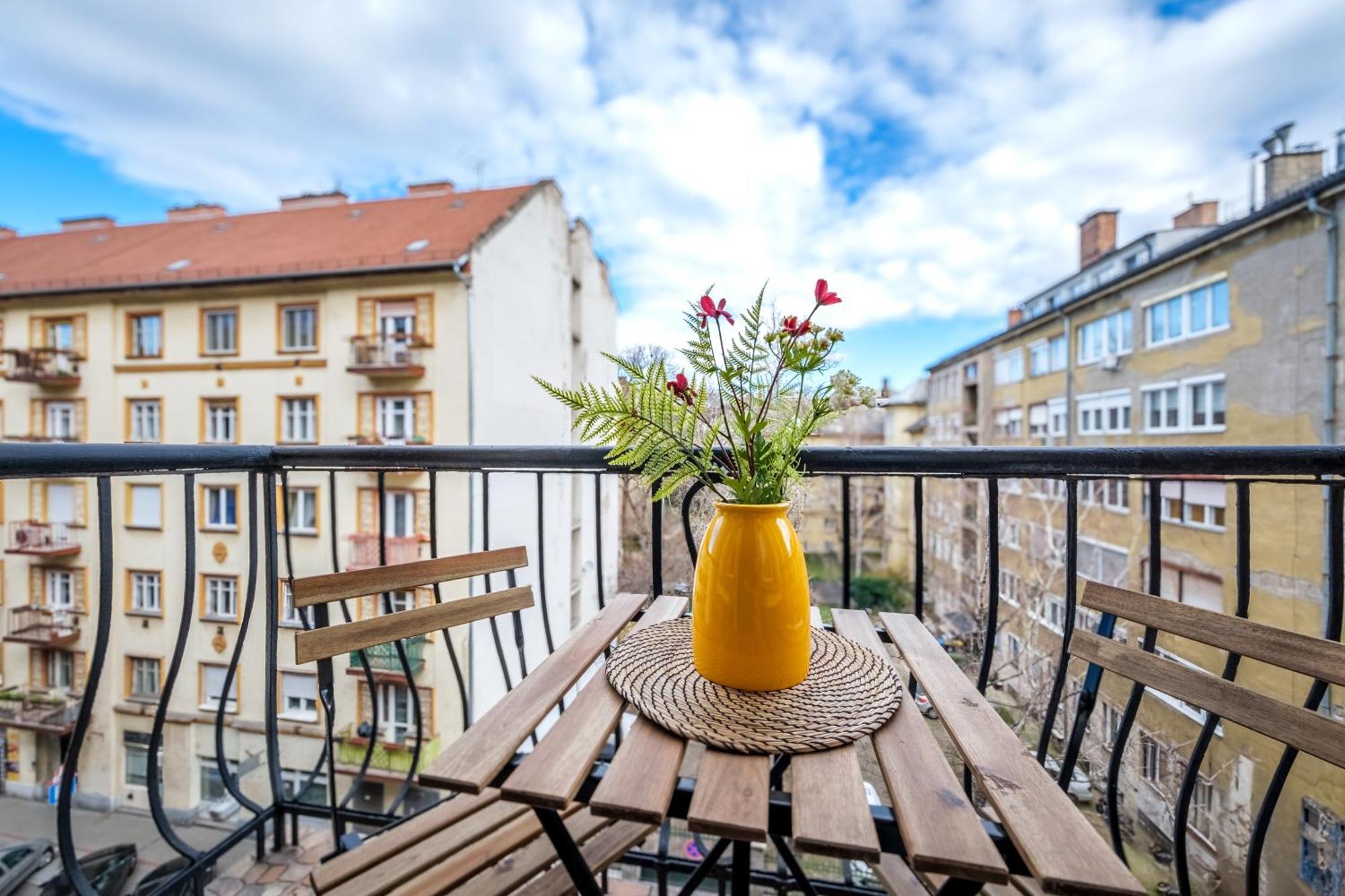 Balzac Apartment Budapest Esterno foto